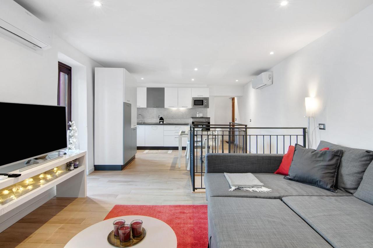 Fogazzaro Lake View Apartment Oria  Εξωτερικό φωτογραφία