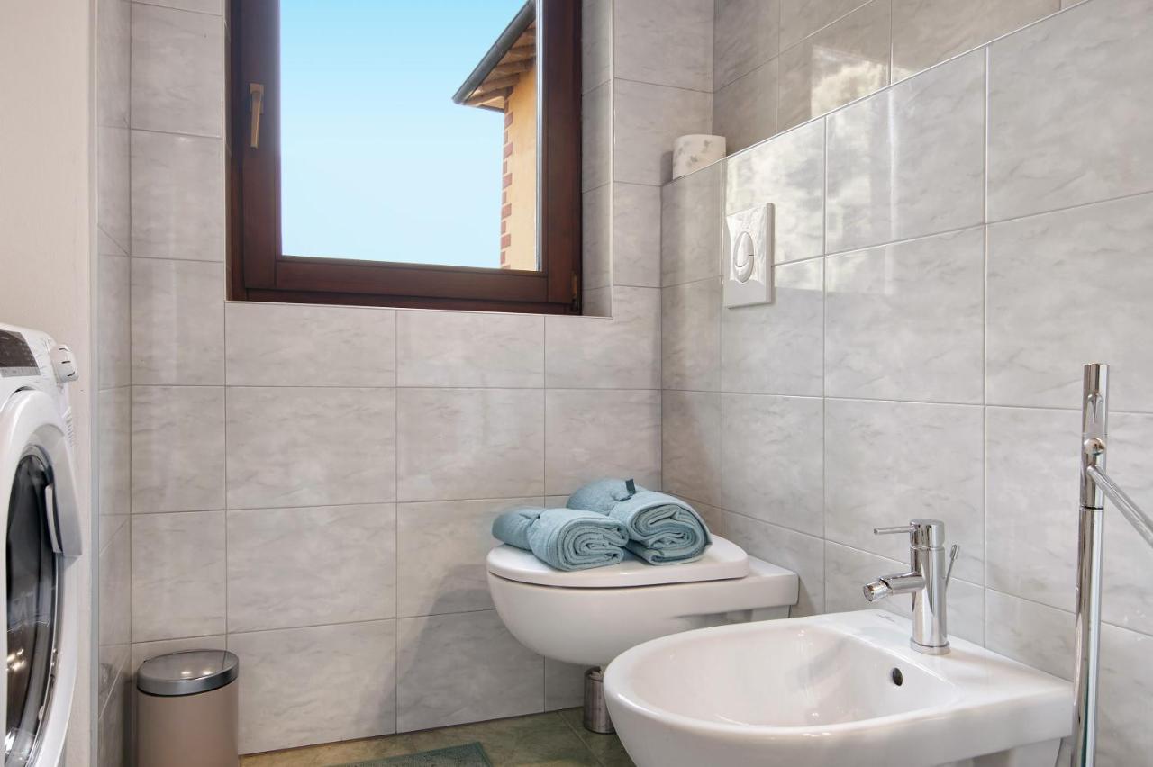 Fogazzaro Lake View Apartment Oria  Εξωτερικό φωτογραφία