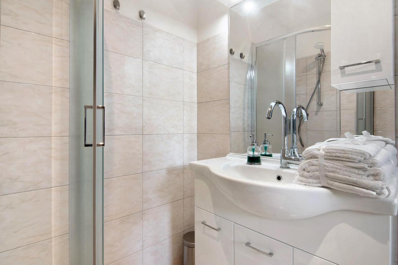 Fogazzaro Lake View Apartment Oria  Εξωτερικό φωτογραφία